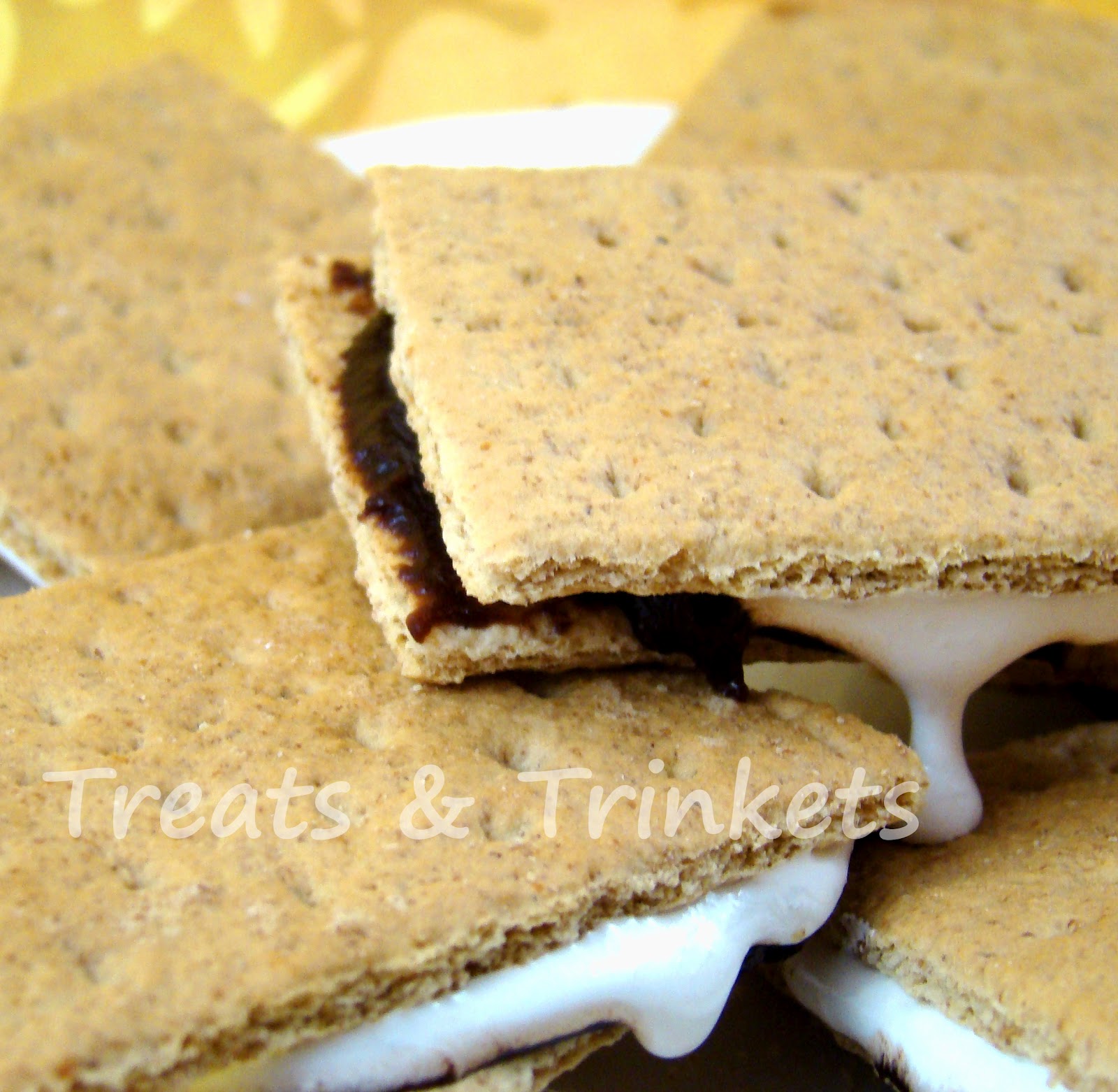 Treats & Trinkets Sunday S'mores Hot & Cold S'mores