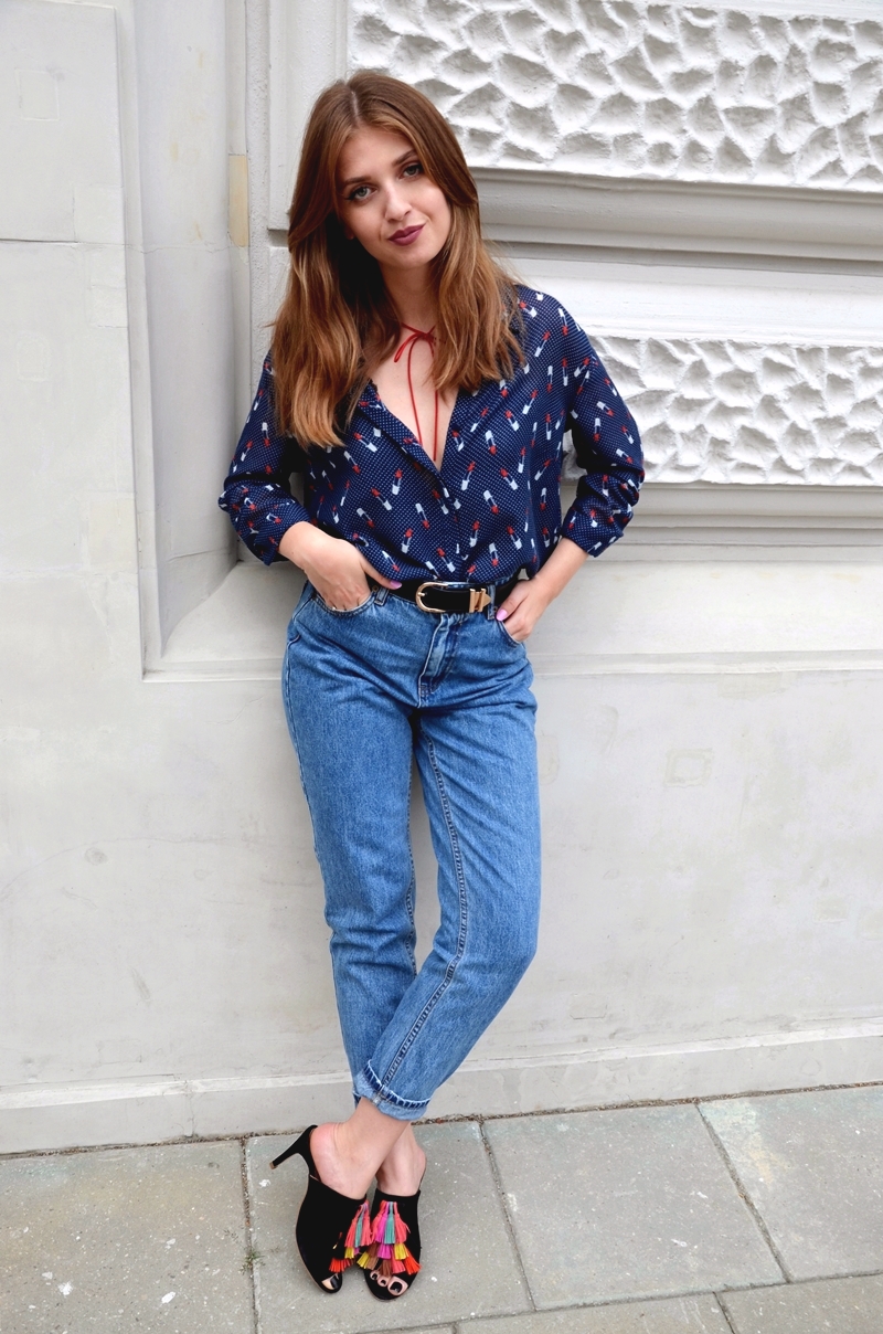 Navy Shirt & Mom Jeans