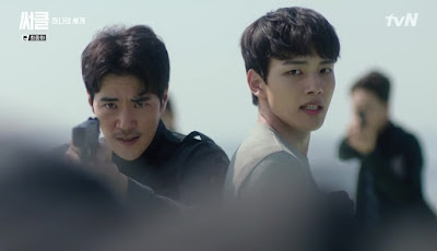Kim Kang Woo Dan Yeo Jin Goo Dalam Drama Circle Drama Korea, Korean Drama, Circle, Circle : Two World Connected, Sains Fiksyen, Review By Miss Banu, My Review, Korean Drama Review, Korean Style, Korean Artist, Pelakon, Senarai Pelakon Drama Korea Circle, Yeo Jin Goo, Kong Seung Yeon, Kim Kang Woo, Lee Gi Kwang, An Woo Yeon, Seo Hyun Chul, Han Sang Jin, Min Sung Wook, Jung In Sun, Ending Circle, Circle Season 2, Suspen, Misteri, Alien, Makhluk Asing, Teknologi, Bluebird, Hacker, Canggih, Cip, Memori Dalam Bentuk Video, Smart Earth, Normal Earth,