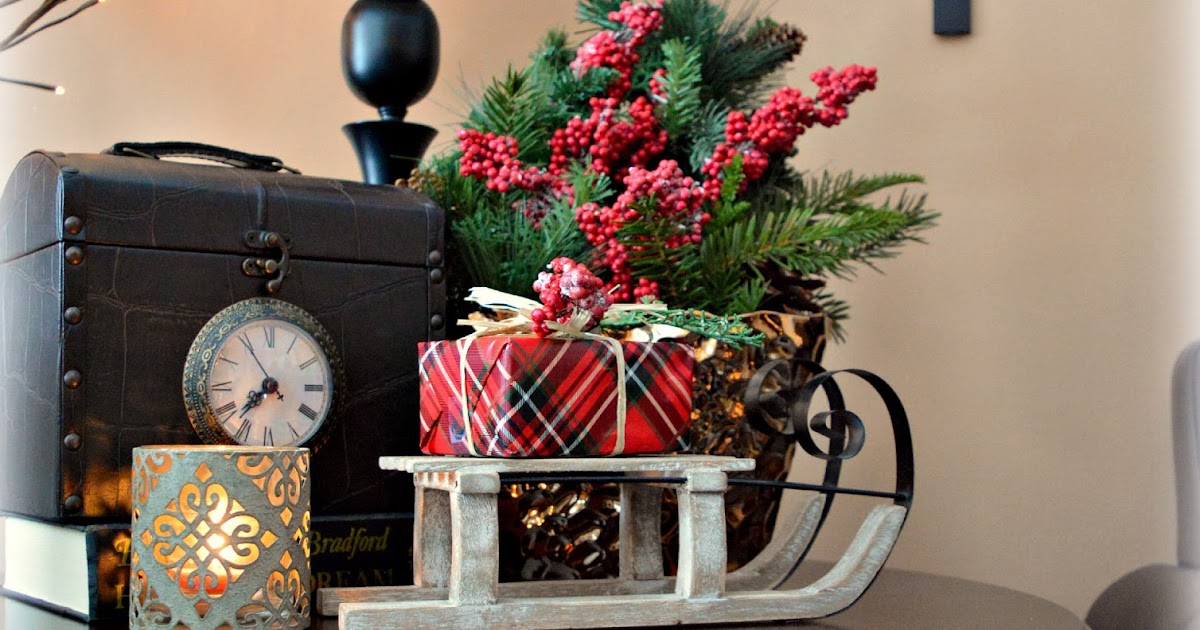 Dining Delight Christmas Decor for End Tables