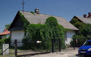 http://fotobabij.blogspot.com/2016/03/bigoraj-ulczerwonego-krzyza-stary-domek_9.html