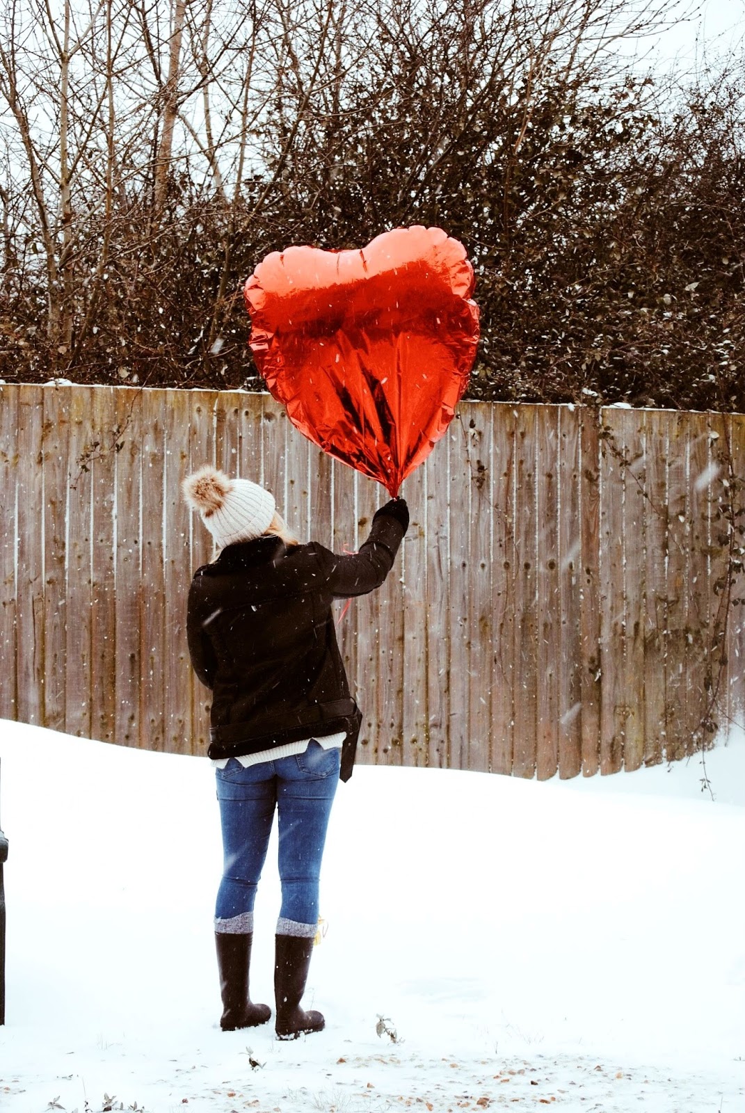99 red balloons go by snow day 2018 stormemma photography landscape red heart