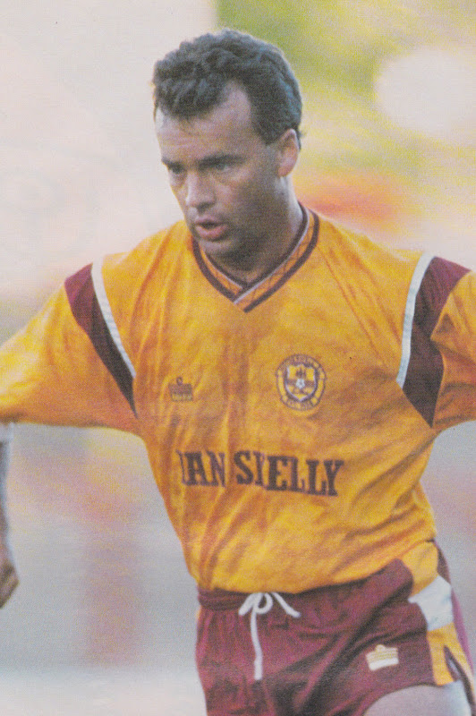 Fútbol Escocés Davie Cooper (19891994)