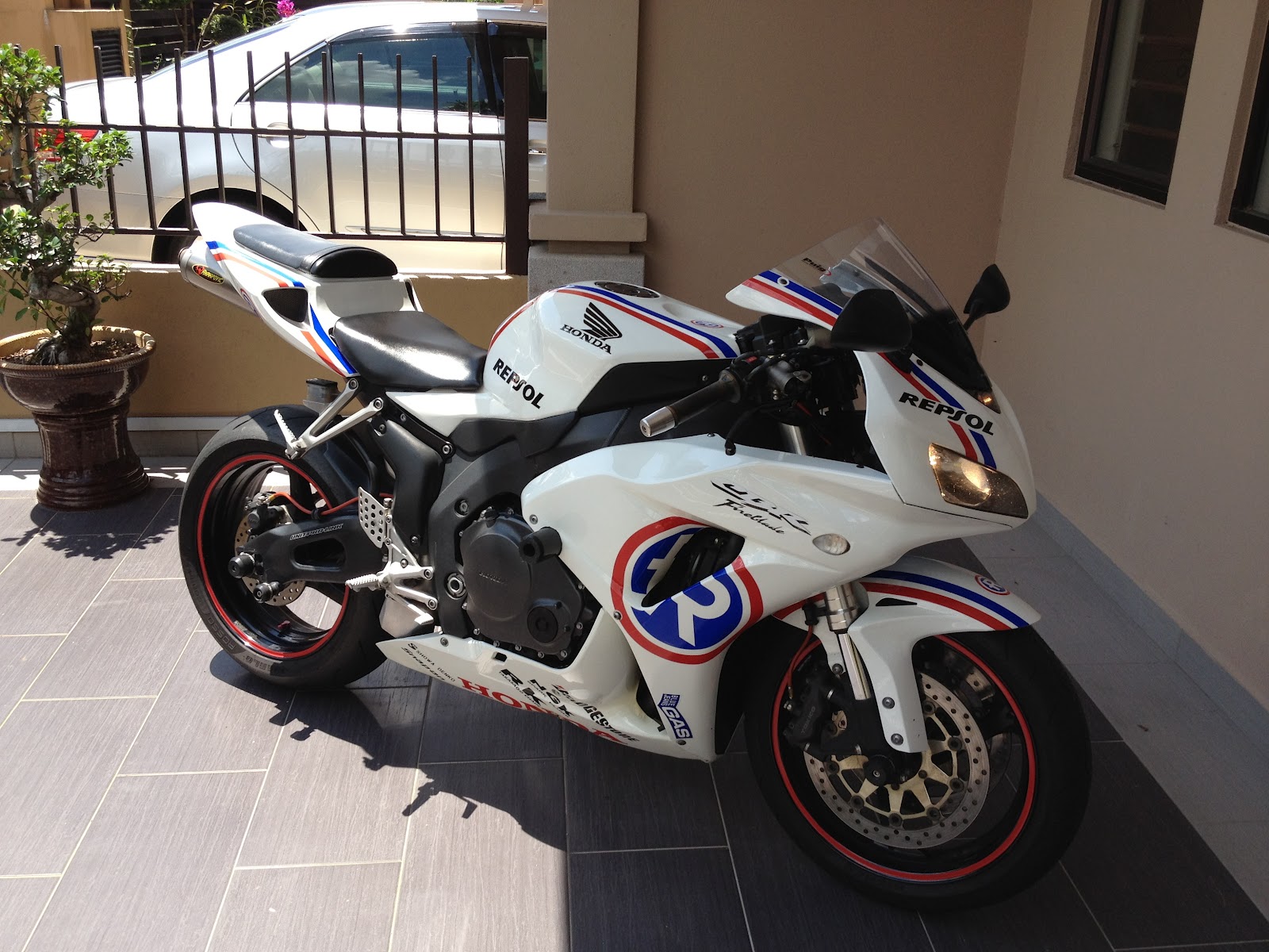 SUPER GREAT SPORTBIKES FOR SALE HONDA CBR1000RR 2006 (REPSOL) SOLD