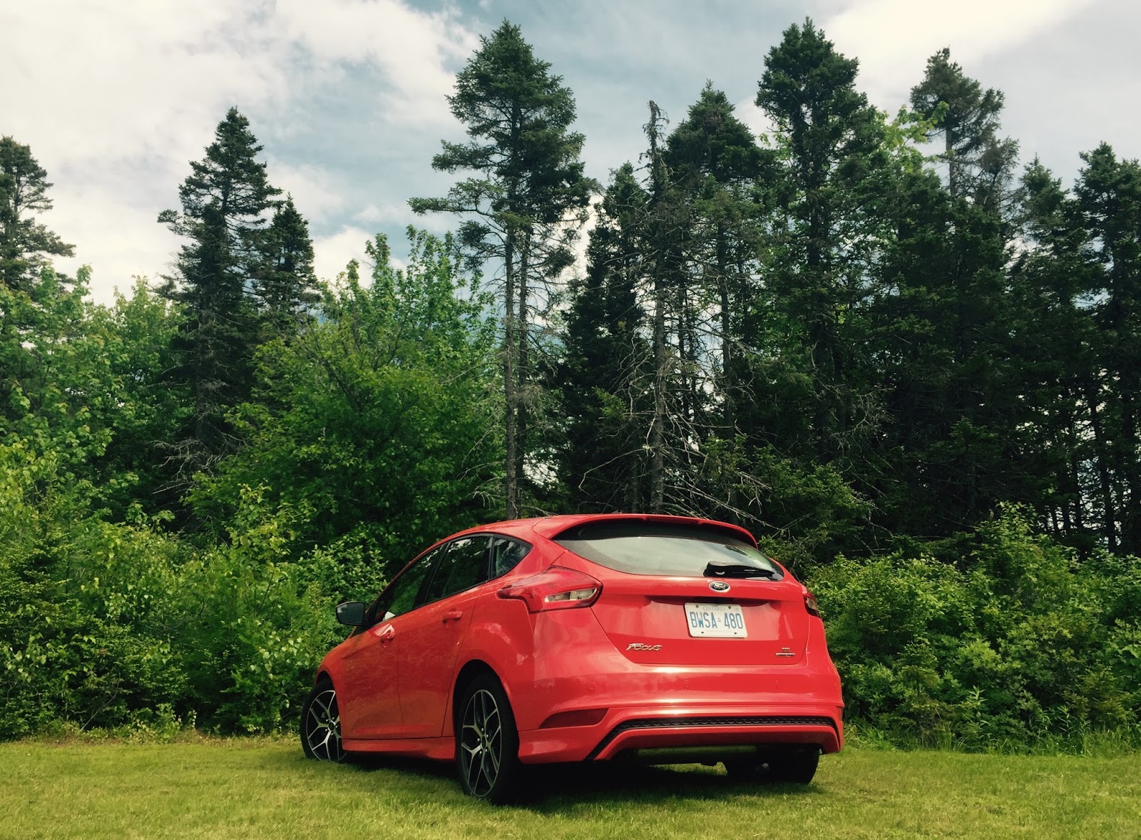 2015 Ford Focus SE Hatchback Review - Charming Chassis Continues To ...