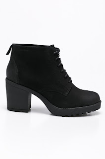Botine originale de fete, negre din piele naturala cu toc gros de iarna Vagabond Botine originale de fete, negre din piele naturala cu toc gros de iarna Vagabond
