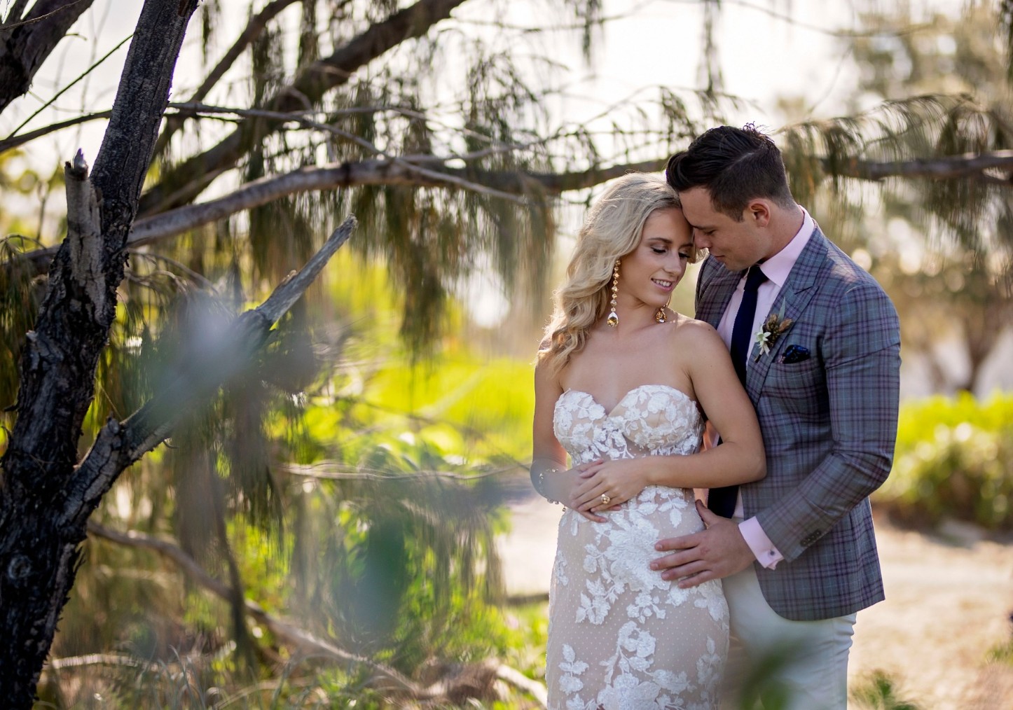 TO THE AISLE AUSTRALIA | BEACH LOVE STYLED WEDDING INSPO GOLD COAST BEACH WEDDING INSPIRATION AUSTRALIAN BRIDAL DESIGNER