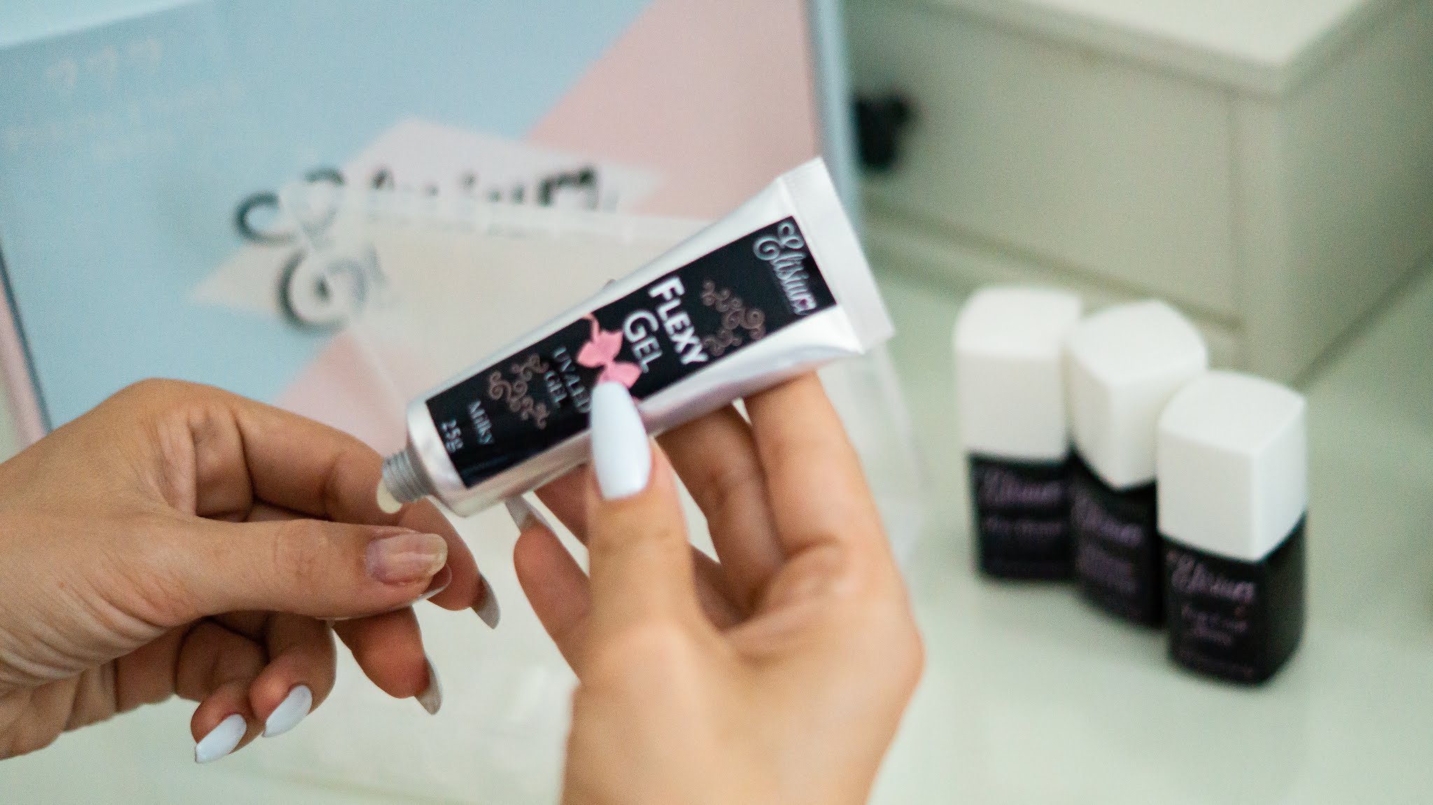 Jak gwałtownie przedłużyć paznokcie FLEXY GEL firmy Elisium?