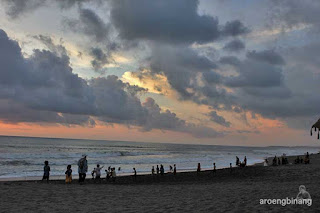 pantai batubelig kerobokan bali
