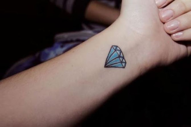 Tatuagens femininas super fofas Tatuagens femininas super fofas