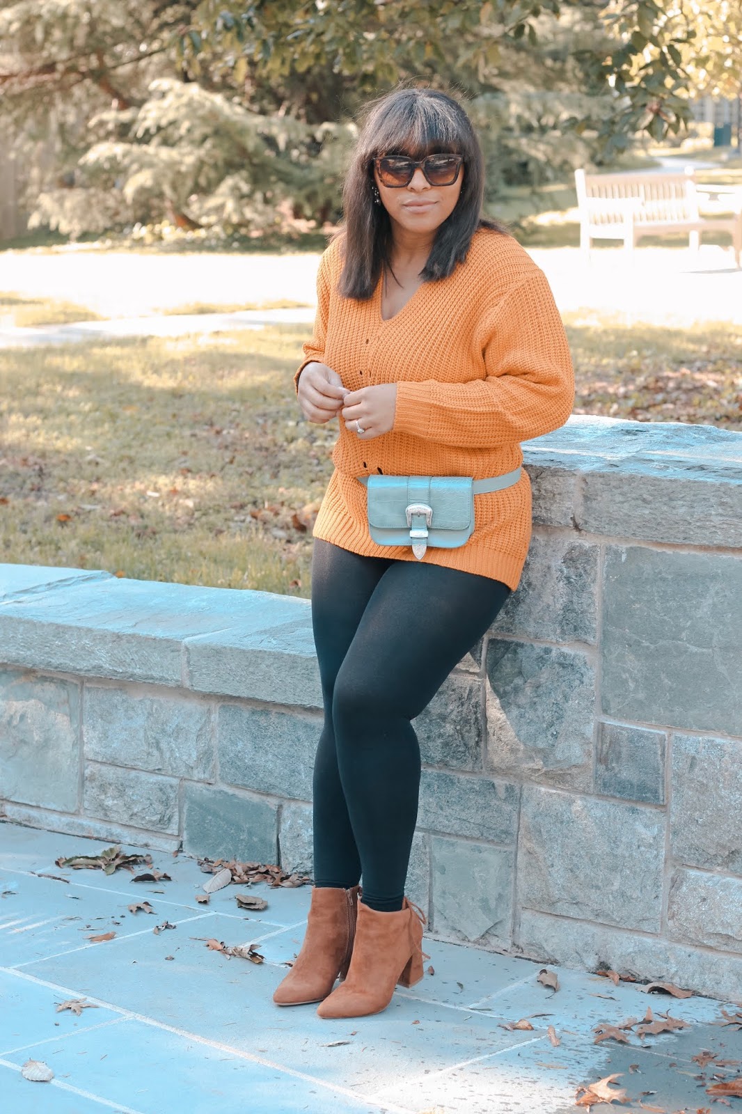 Mom blogger, new mom, fall fashion, fall outfits, fanny pack