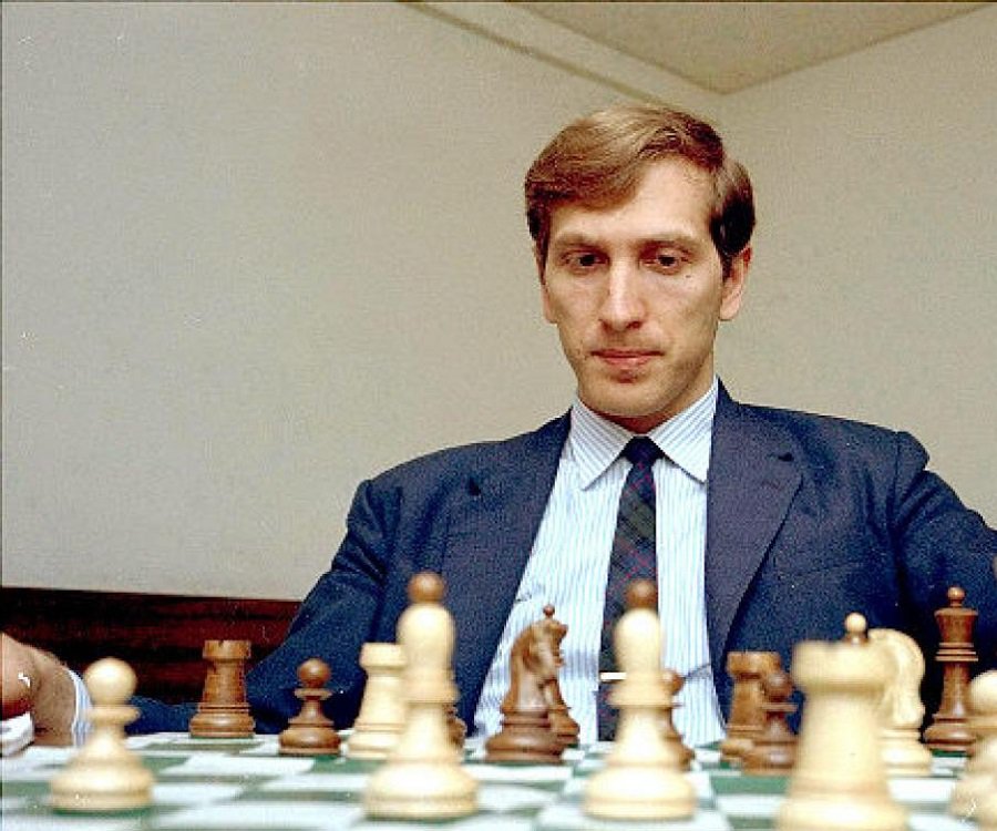 LEITURA ENXADRÍSTICA: HISTÓRIAS DE BOBBY FISCHER