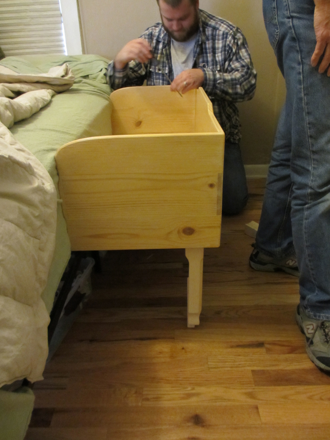 our homegrown spud: spud box!! (a DIY co-sleeper)