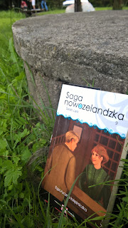 Saga Nowozelandzka Tom 9 - "Egzotyczna księżniczka" Sarah Lark Saga Nowozelandzka Tom 9 - "Egzotyczna księżniczka" Sarah Lark