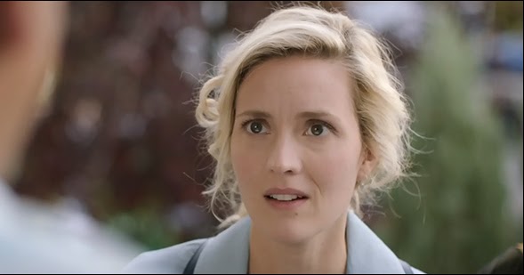 L Image De Ma Télé Est Bleue Ma Télé en Images: Évelyne Brochu - Trop (2018)