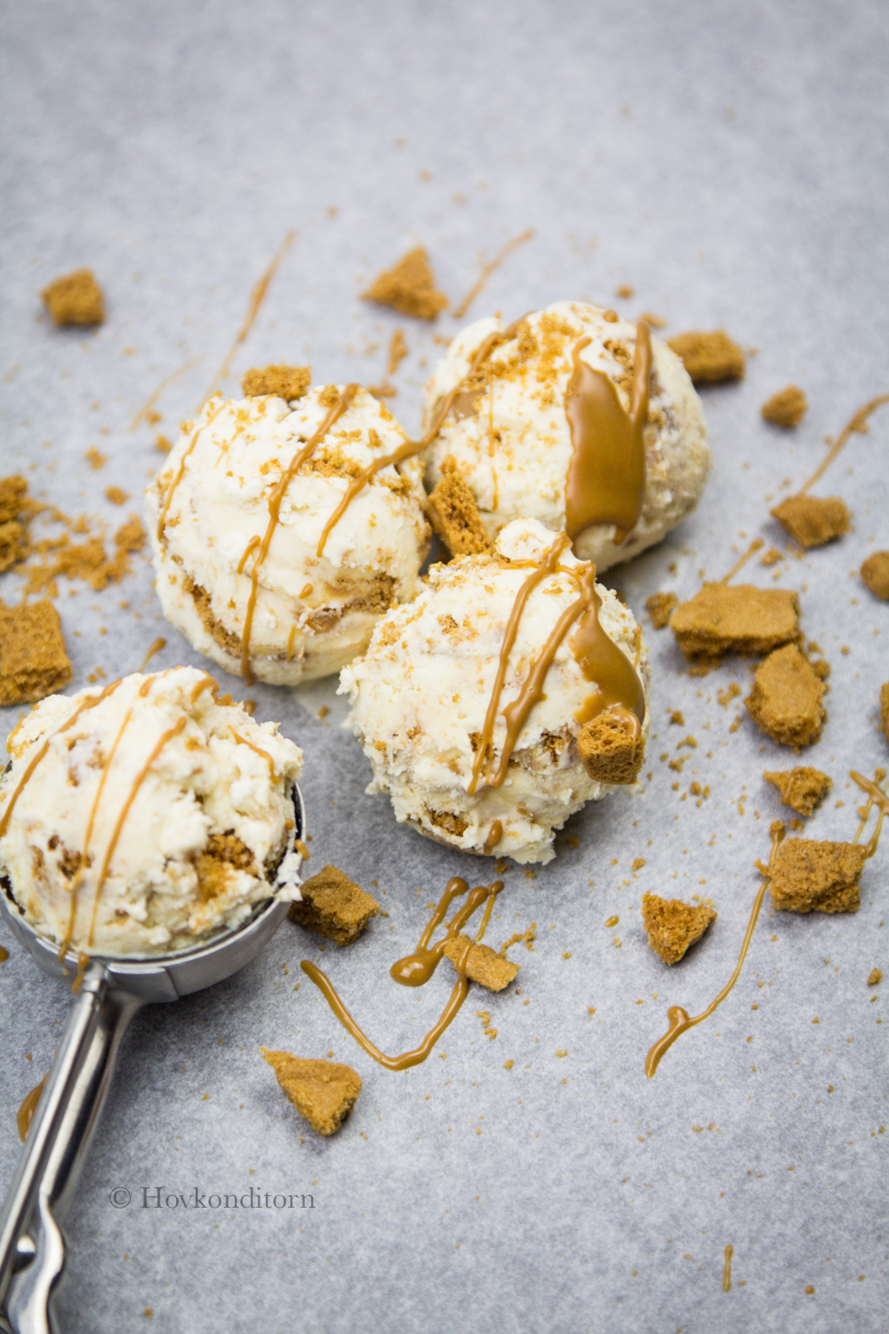Hovkonditorn Speculoos Cookie Ice Cream with Speculoos Cookie Butter