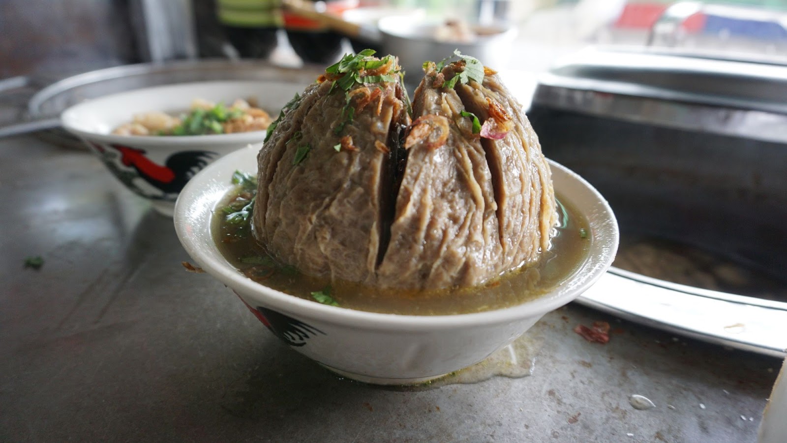 Yakin Kamu Kuat Habiskan Empat Bakso Super Jumbo Ini Yakin Kamu Kuat Habiskan Empat Bakso Super Jumbo Ini