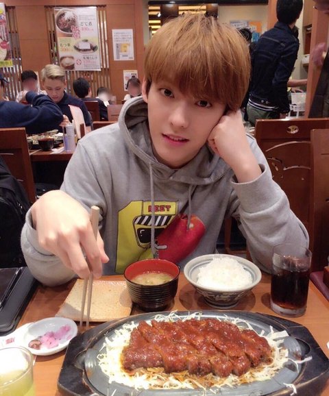 TXT's Soobin and BTOB's Lee Minhyuk look similar ~ pannatic