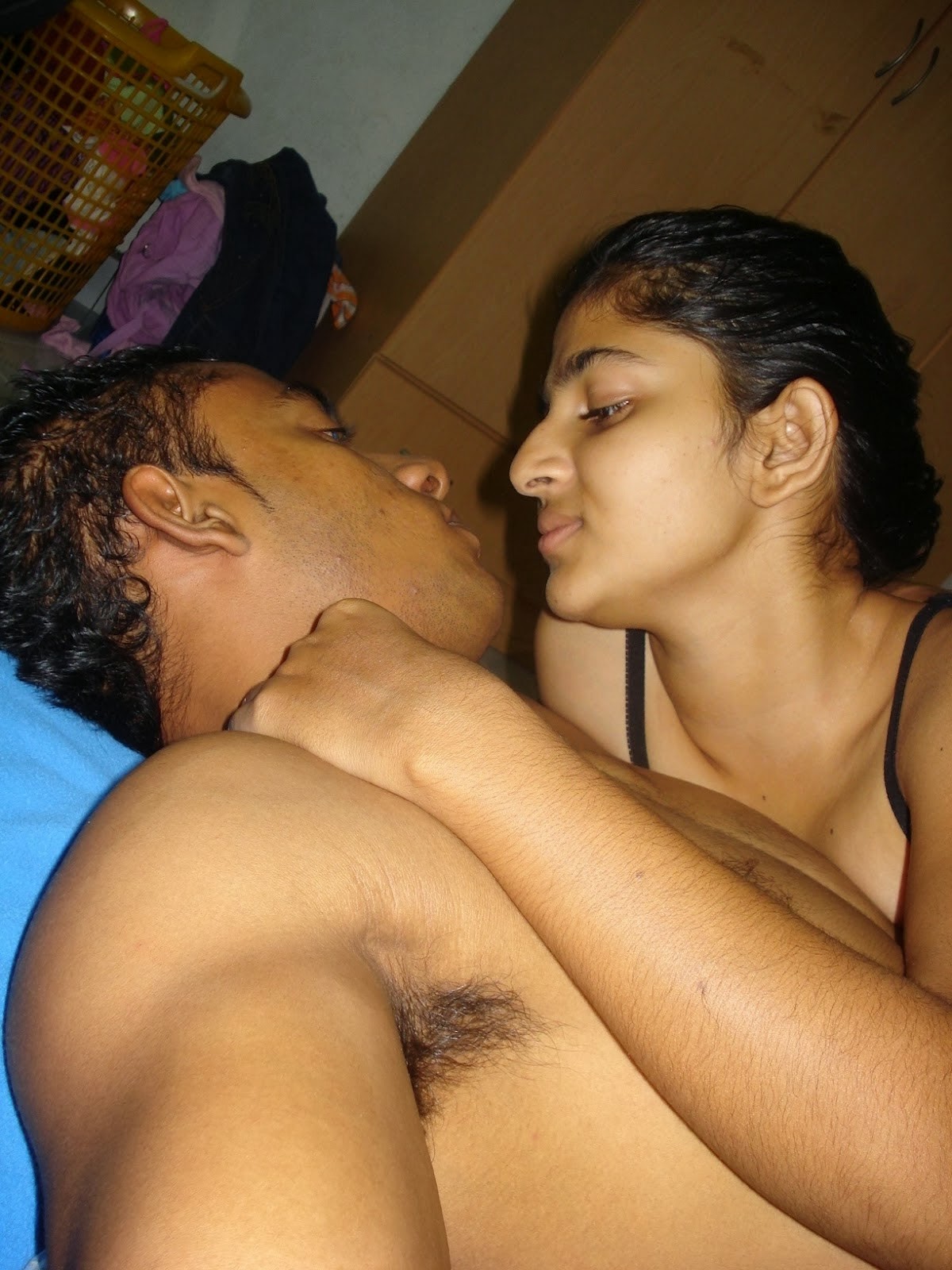892684342.jpg