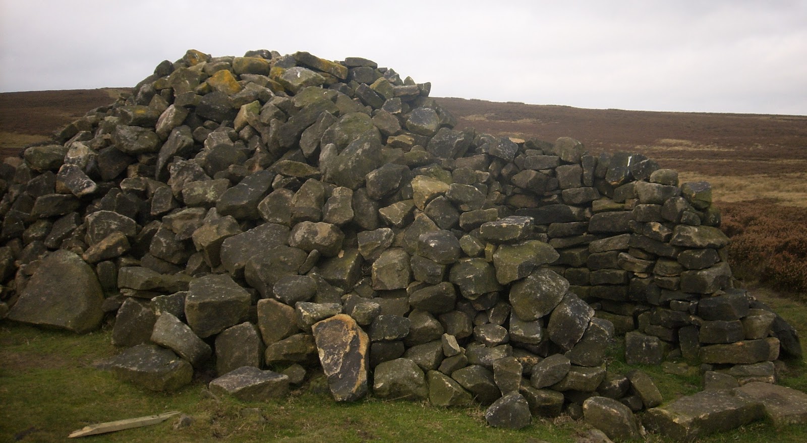 Walking The Peak: Fox House, Totley Moor, Longshaw Estate and Back to