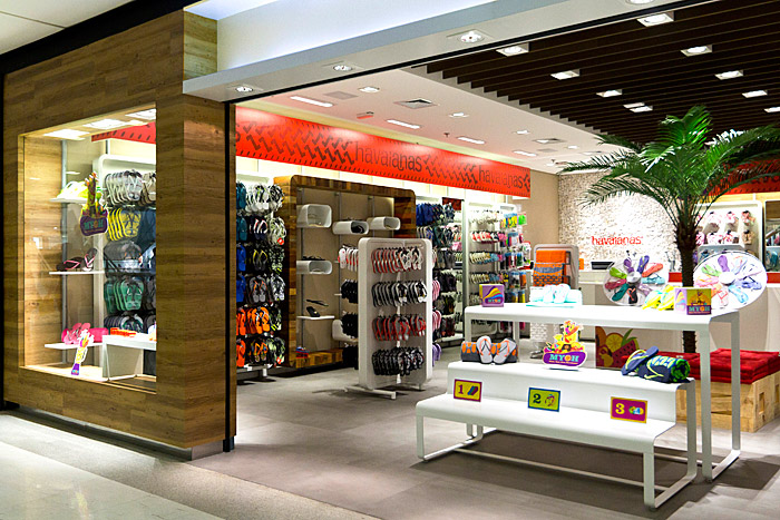 havaianas uptown mall