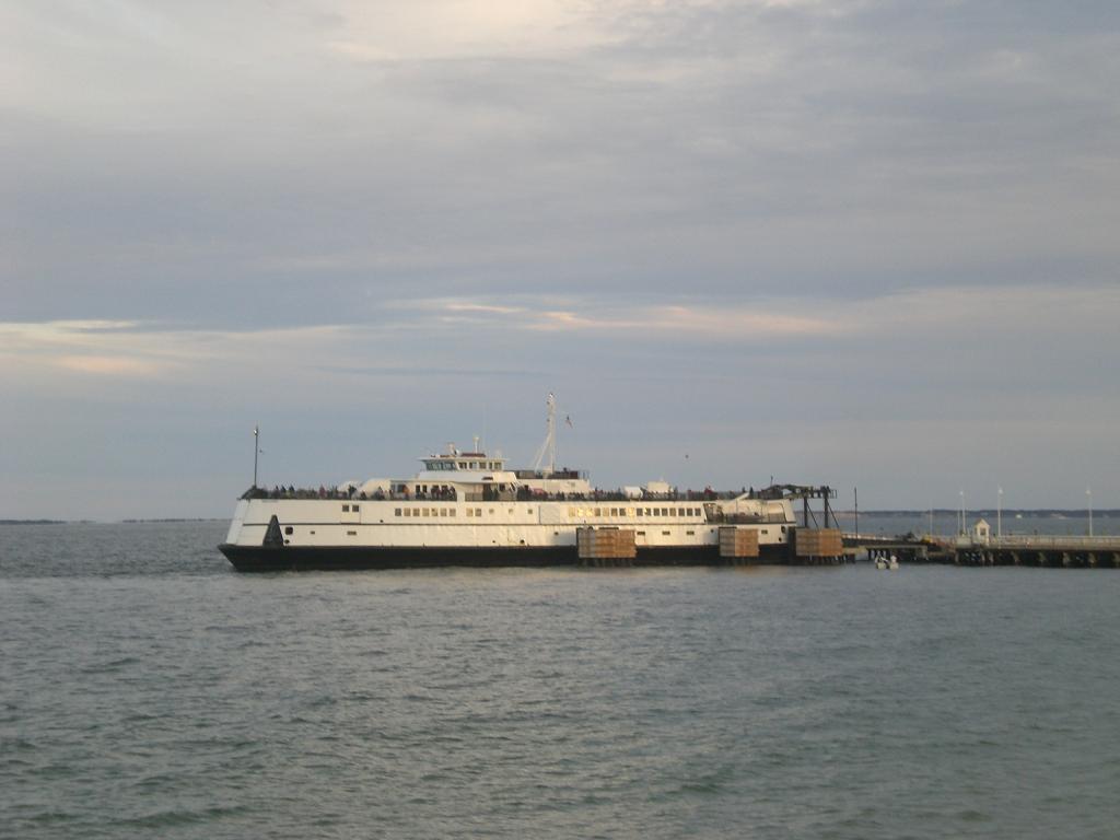 BLACK HOLE REVIEWS JAWS filming locations, part 3 North and East