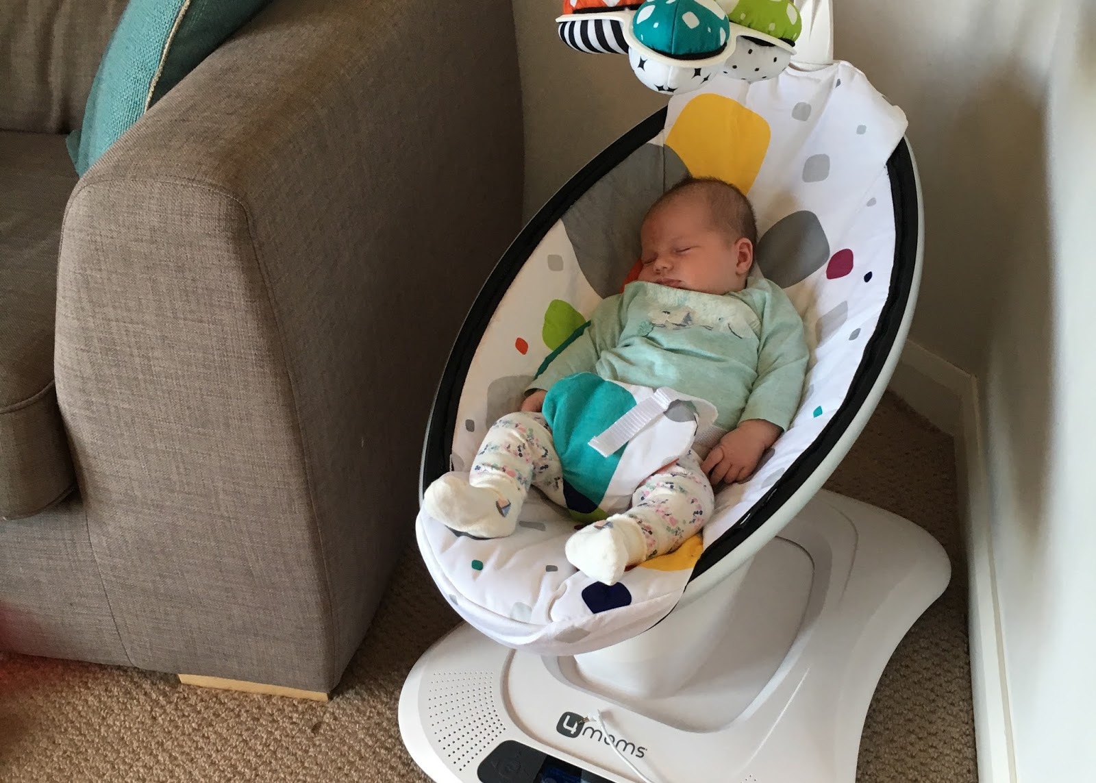 mamaroo pram
