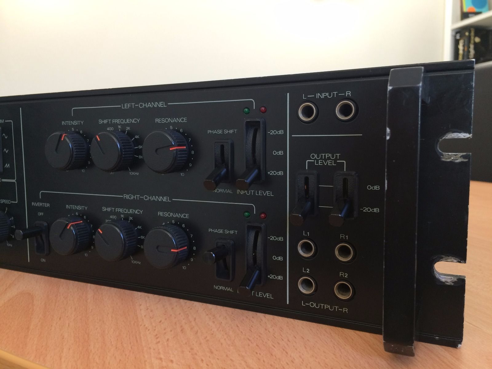 MATRIXSYNTH: Roland PH-830 - Stereo rackmount phaser w/ CV/trig