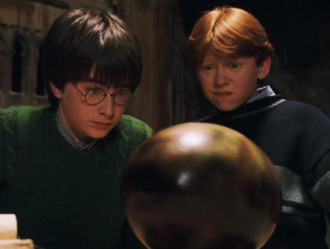Harry (Daniel Radcliffe) y Ron (Rupert Grint) en Harry Potter y la Piedra Filosofal - Cine de Escritor Harry (Daniel Radcliffe) y Ron (Rupert Grint) en Harry Potter y la Piedra Filosofal - Cine de Escritor
