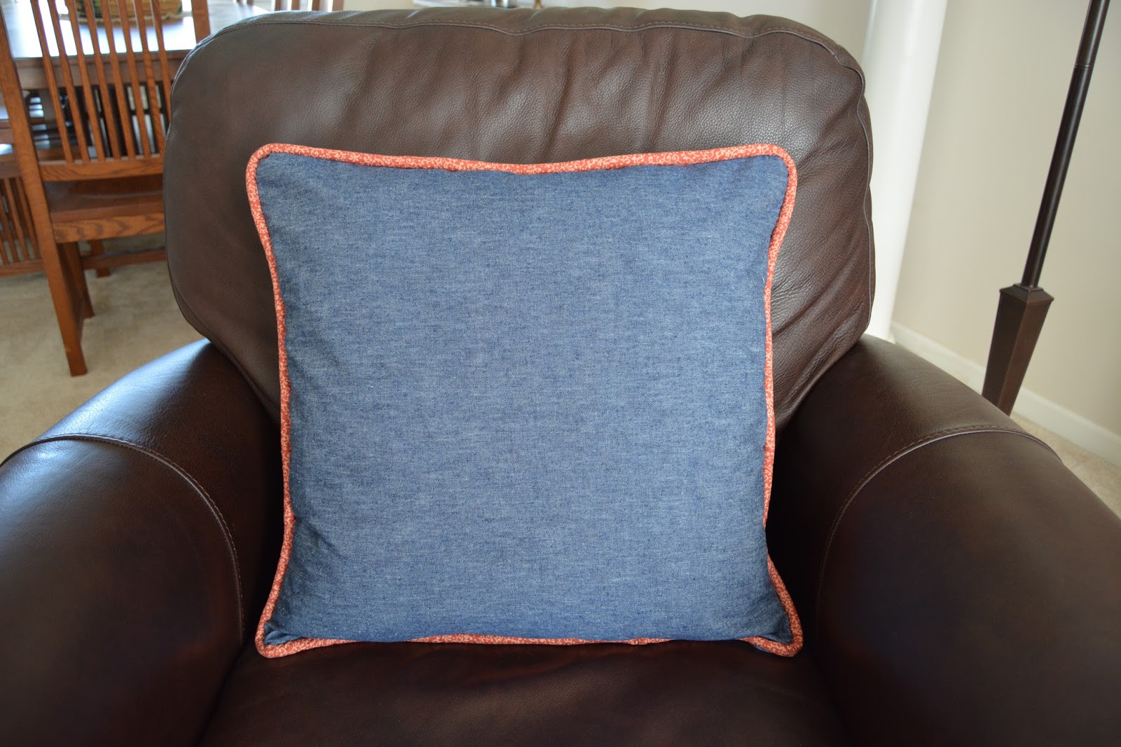 Roonie Ranching Jumbo Piping Pillow Sewing Tutorial