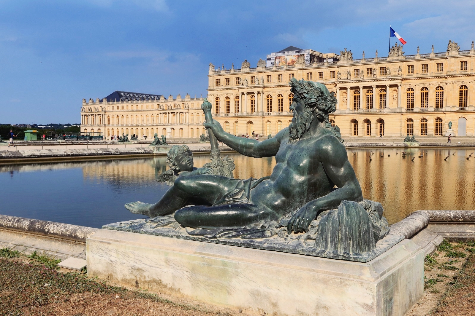 Versailles Statue, château