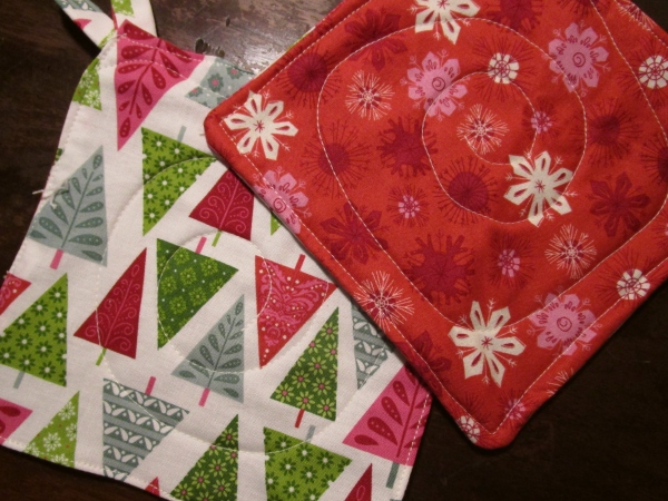 Christmas Pot Holders - Our Handmade Home Christmas Pot Holders - Our Handmade Home