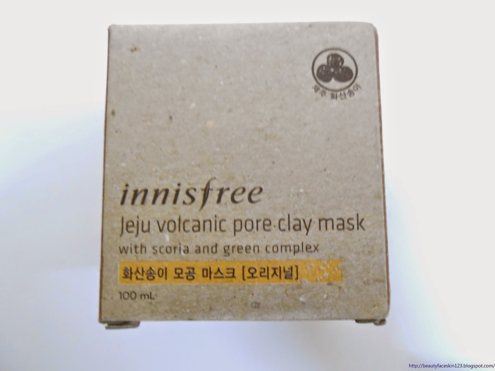 INNISFREE JEJU VOLCANIC PORE CLAY MASK