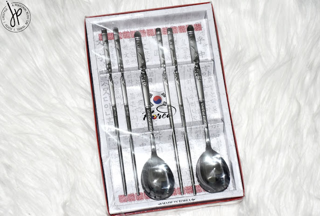 spoon and chopsticks