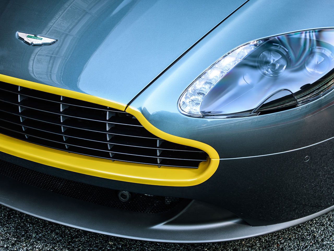 Aston Martin V8 Vantage N430 detail