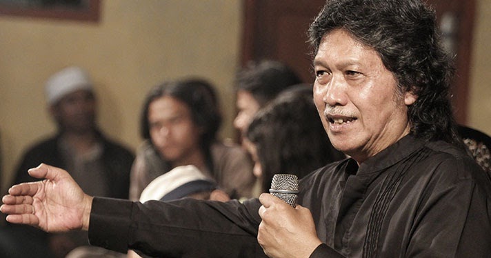 Profil Biodata Dan Biografi Cak Nun Emha Ainun Nadjib Kyai Kanjeng