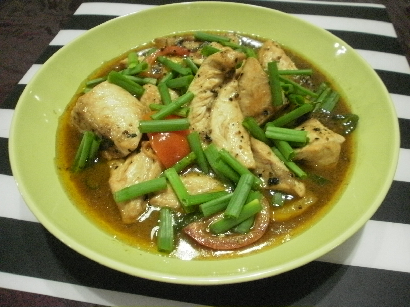 Zara ♥ Baking AYAM MASAK LADA HITAM BERSAMA DAUN BAWANG