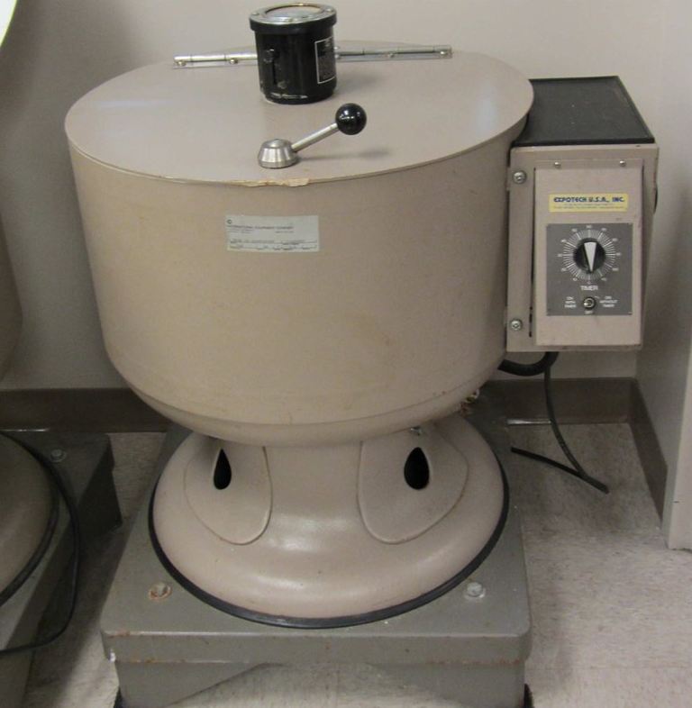 Surplus Solutions LLC IEC Model K Used Centrifuge Preowned Lab