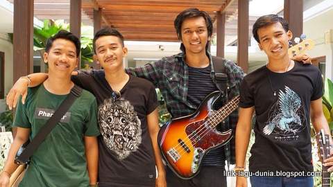 Lirik Lagu Harmonia Sehidup Semati Lirik Lagu Dunia