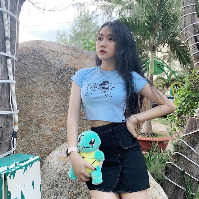 Trúc Quỳnh - Thằng bờm thích nắm xôi,còn anh thích nắm tay tôi chứ gì? Trúc Quỳnh - Thằng bờm thích nắm xôi,còn anh thích nắm tay tôi chứ gì?