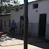 Escuela Ara Belgrano: Enviado del Ministerio fue al baño y tuvo que tirar agua con un balde. Vivió en carne propia el reclamo de los estudiantes