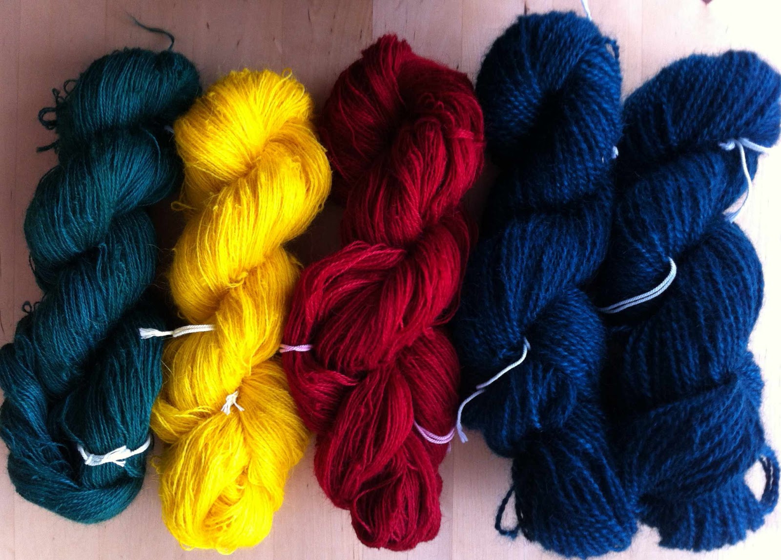 Lappone Dyeing yarn for nalbinding