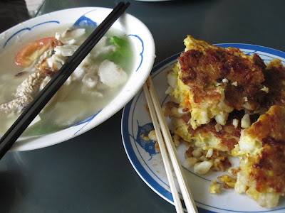 Leng Kee fish soup and Seng Kee carrot cake, Bukit Timah Food Centre