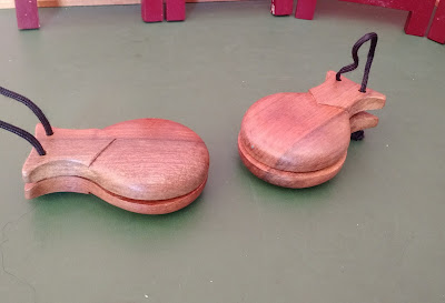 Castanholas de madeira para dança flamenca  R$ 25,00 cada