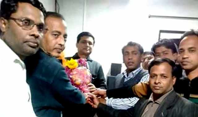Massimo reception of SP Mashriqur Rahman Tuhin in Roumari রৌমারীতে এসপি মাশরিকুর রহমান তুহিনকে গনকমিটির সংবর্ধনা
