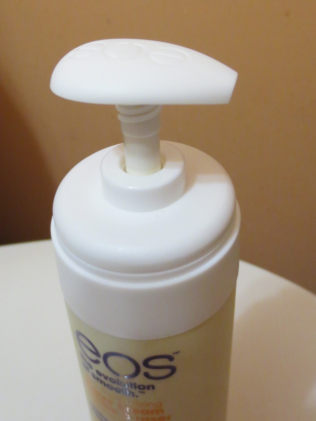 Make Up Review EOS Ultra Moisturizing Shave Cream Review