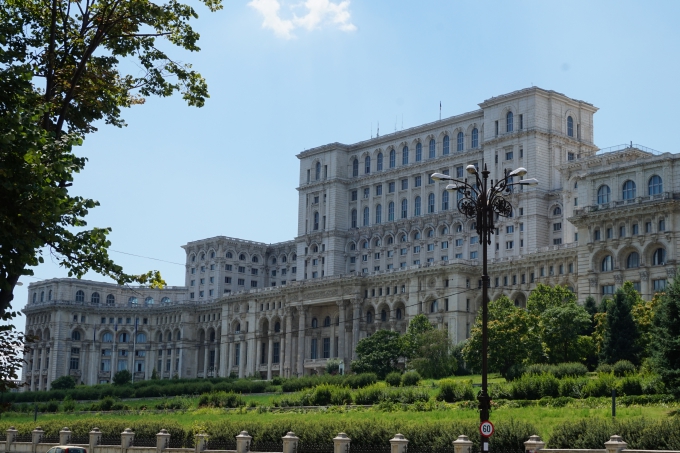 Bukarest, Romania ja lasten kanssa matkustaminen. Parhaat leikkipuistot!