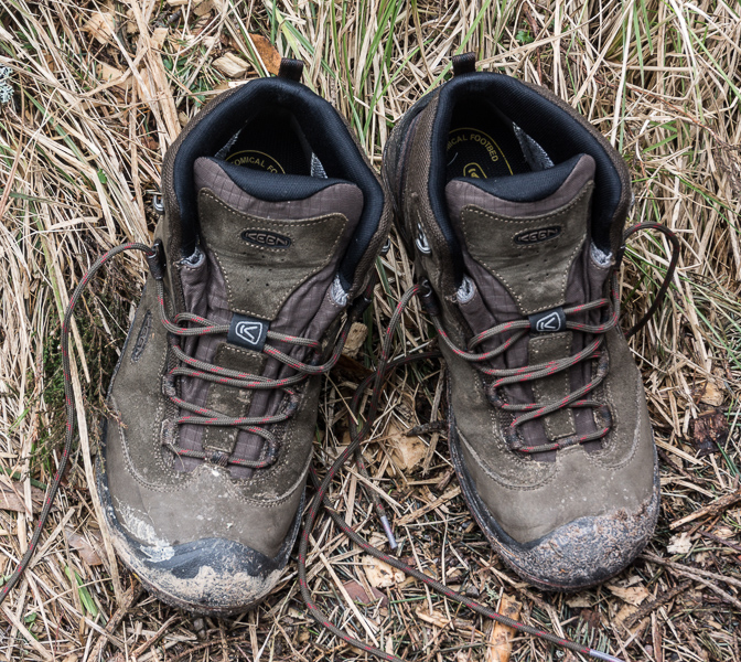 keen wanderer shoes