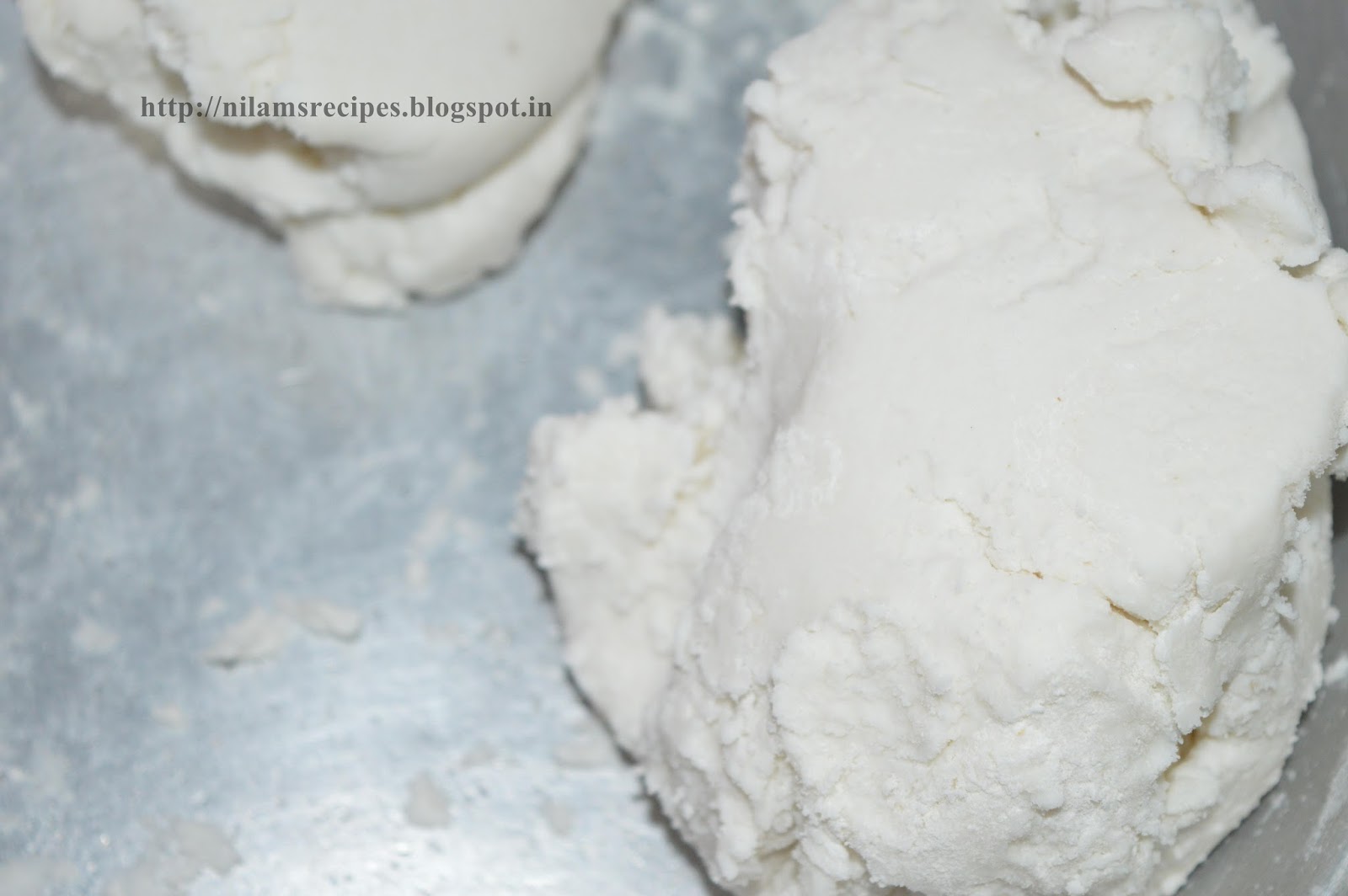 Tandlachi Bhakri Rice Flour Bhakri Traditional Marathi Recipe तांदळाची भाकरी Nilam's Recipes