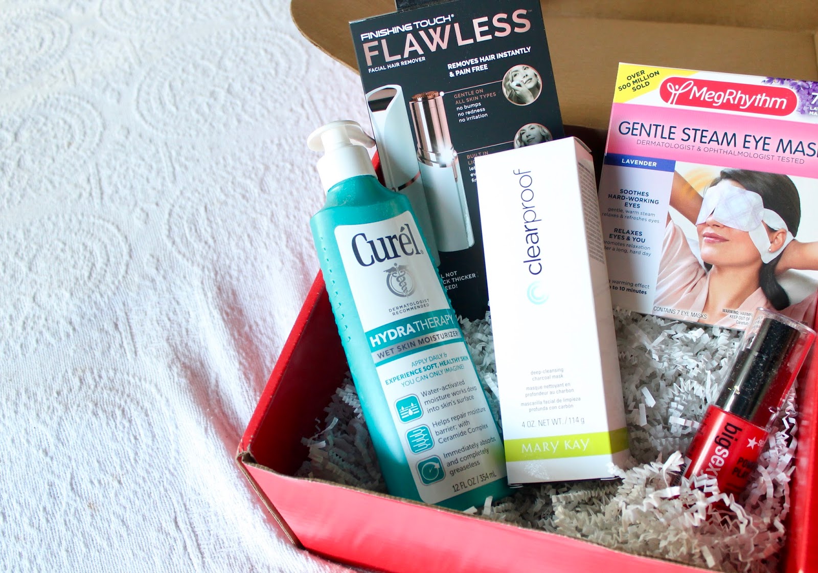 5 Beauty Products You Should Keep With You In Summers In Hindi pics 5 Beauty Products You Should Keep With You In Summers In Hindi pics